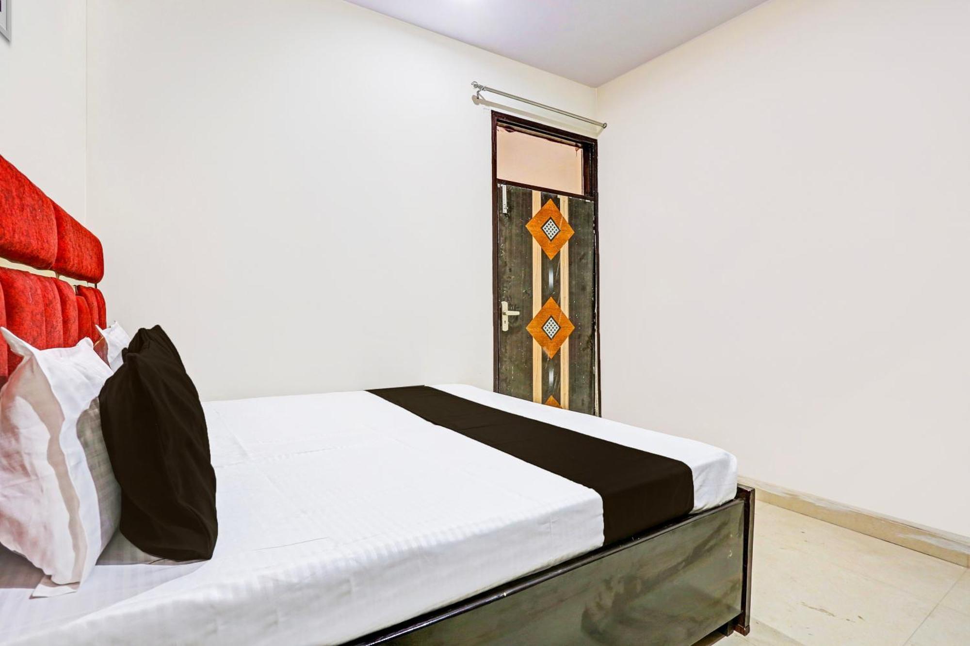 Hotel O Redbull Inn Gurgaon Eksteriør billede