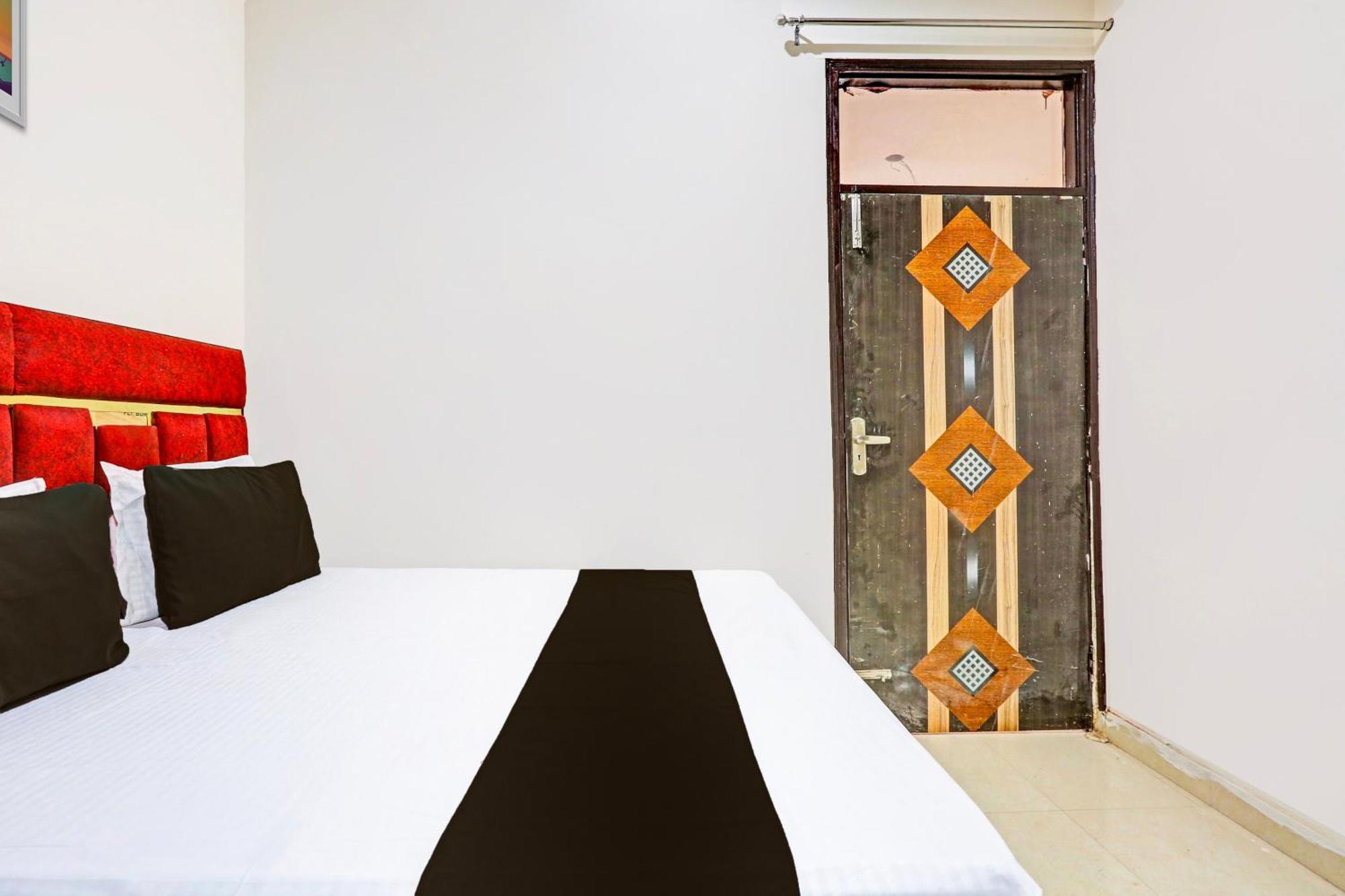 Hotel O Redbull Inn Gurgaon Eksteriør billede